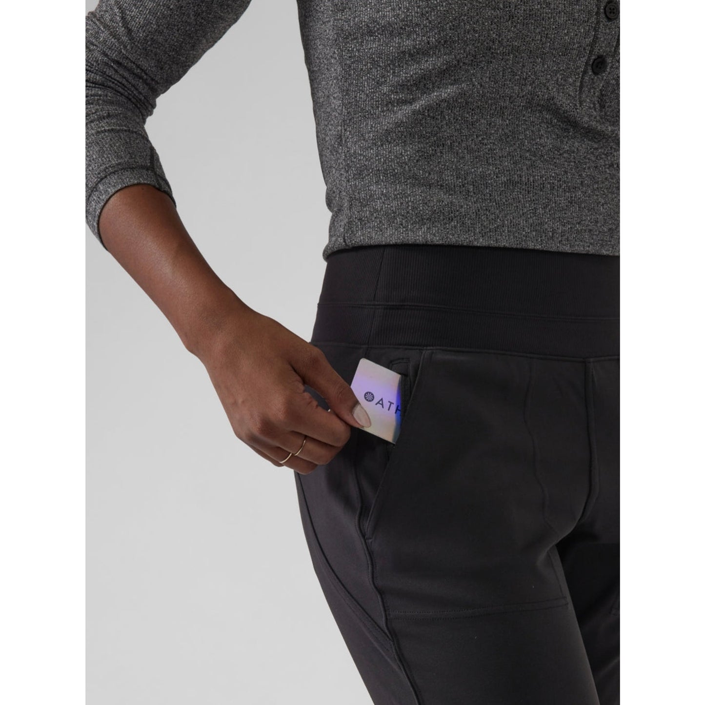 ATHLETA Venice Mid Rise Jogger, Medium, Black, A6