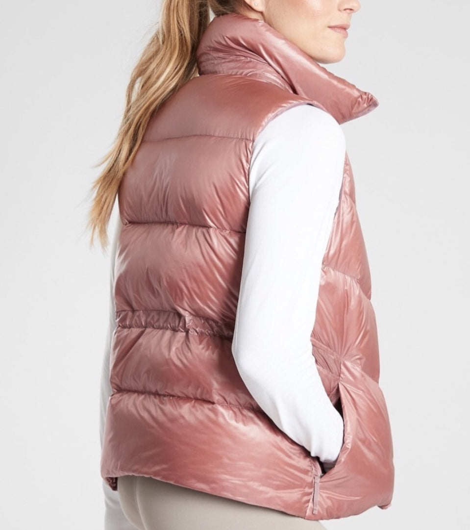 Athleta Lofty Down Vest, Dogwood Mauve, Medium-Tall, New! B5