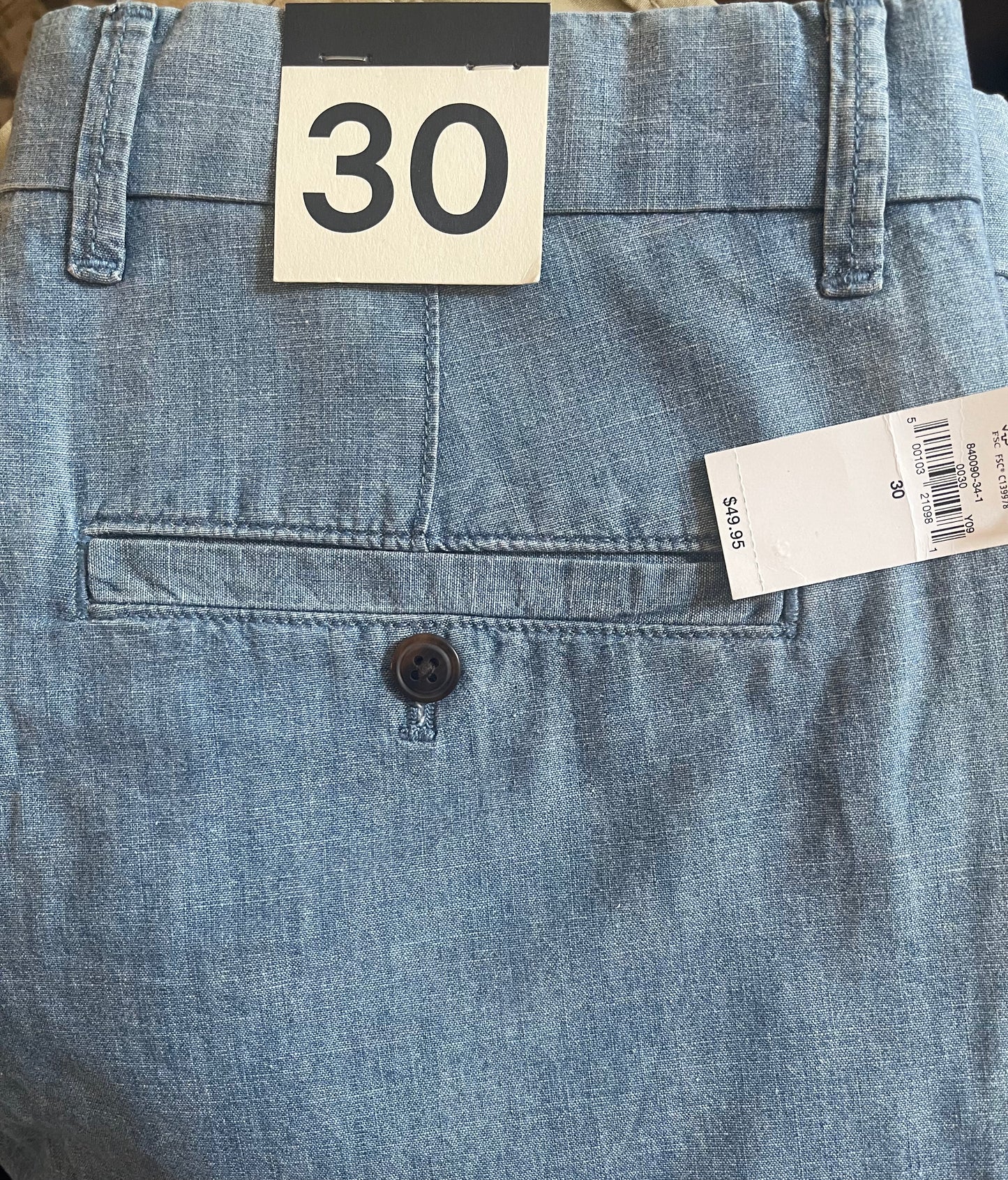 GAP Men’s 10” Chino Shorts blue thin denim, 30”waist NEW! A11