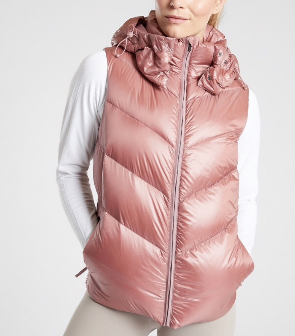 Athleta Lofty Down Vest, Dogwood Mauve, Medium-Tall, New! B5