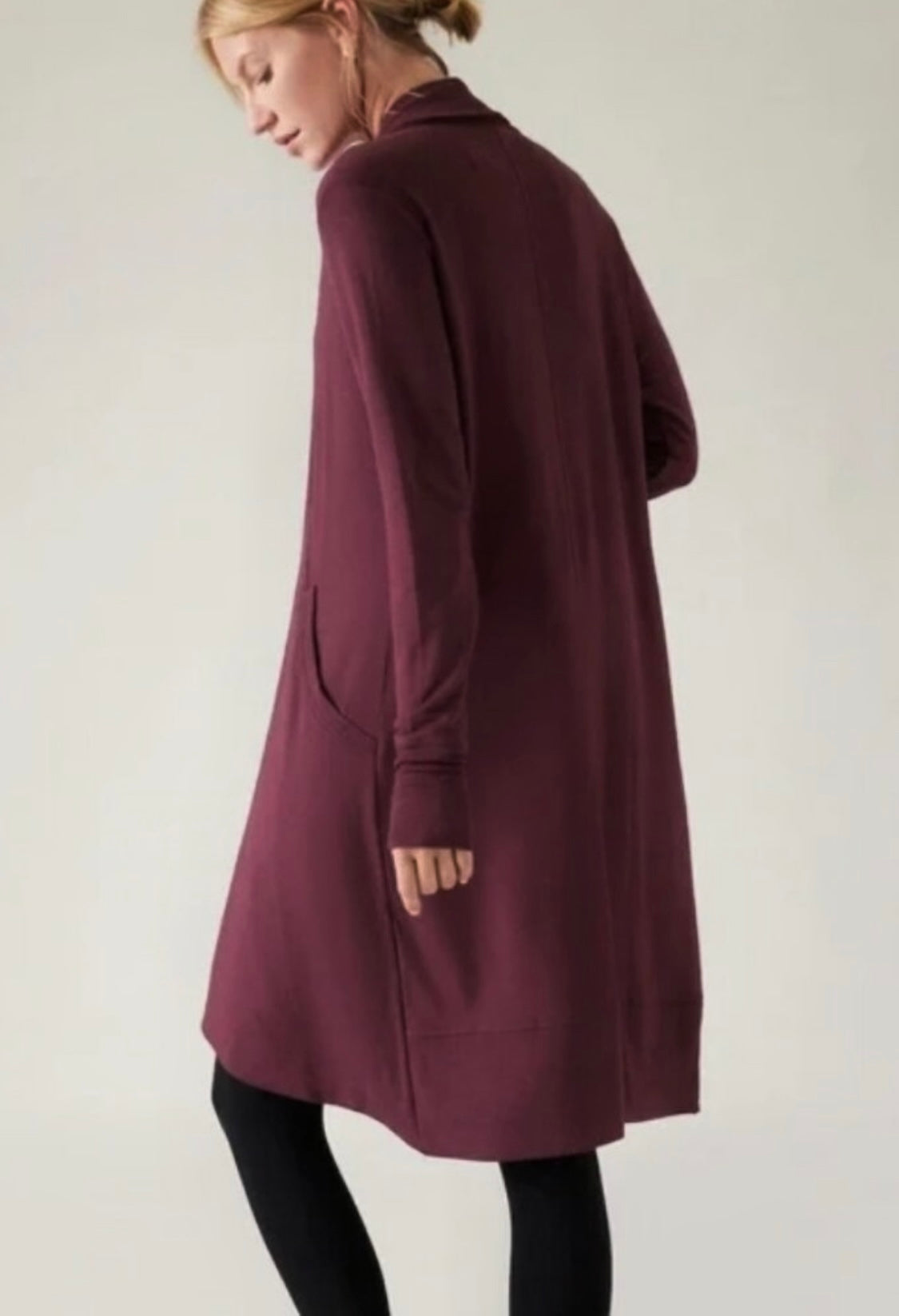 ATHLETA Pranayama Long Wrap, Aubergine, Medium New! B1