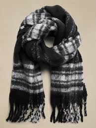 Banana Republic Oversized Fuzzy Scarf, OSFA Black/White B2