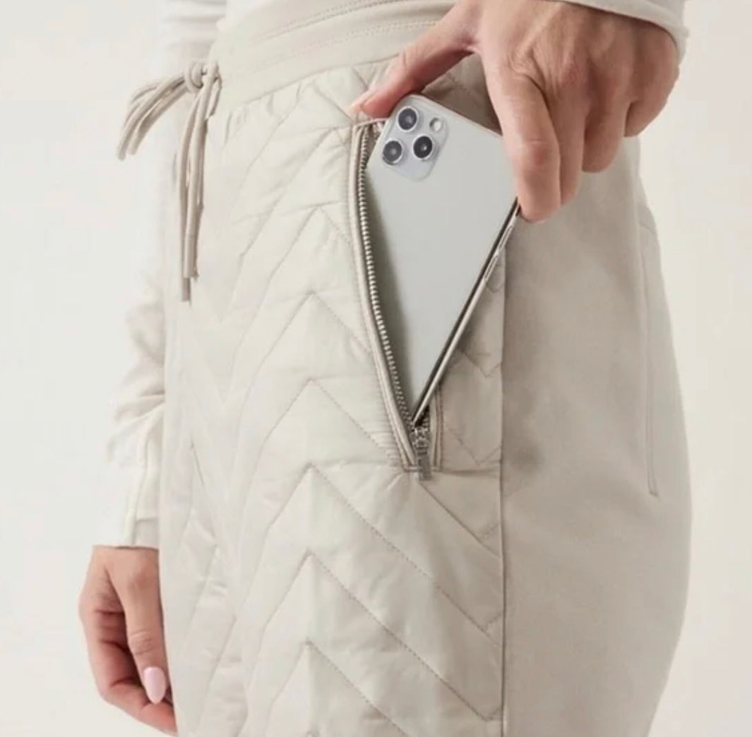 ATHLETA APres Ski Short (NEW) 8 A10