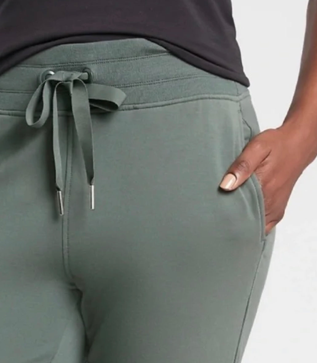 ATHLETA Balance Jogger NEW! Bali Green, Large A8