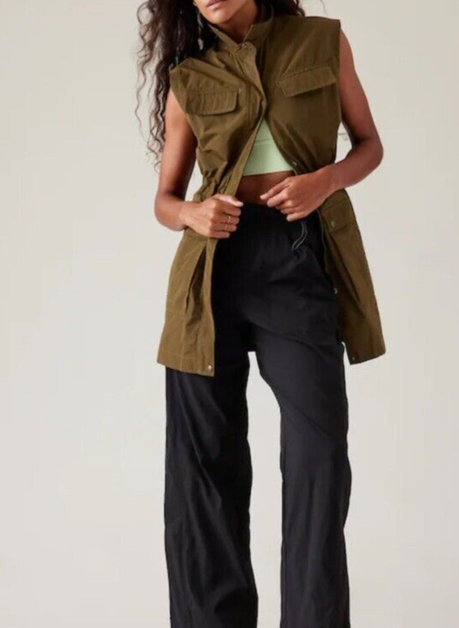 ATHLETA Boundless Vest Medium NEW! Olive Green, B5