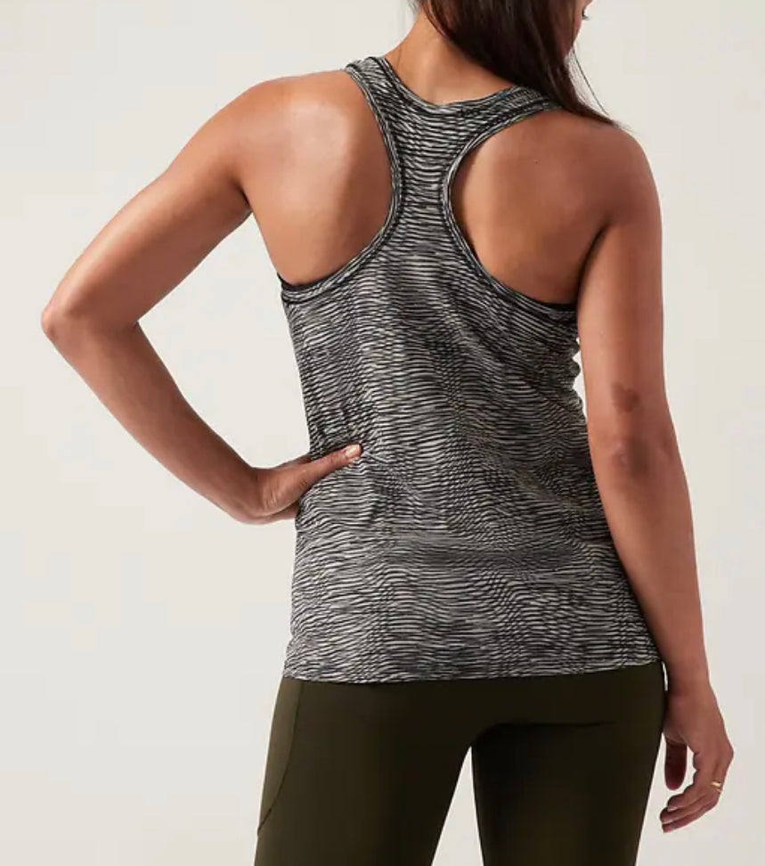 ATHLETA Ultimate Scoop Tank, XL NEW! (A2)