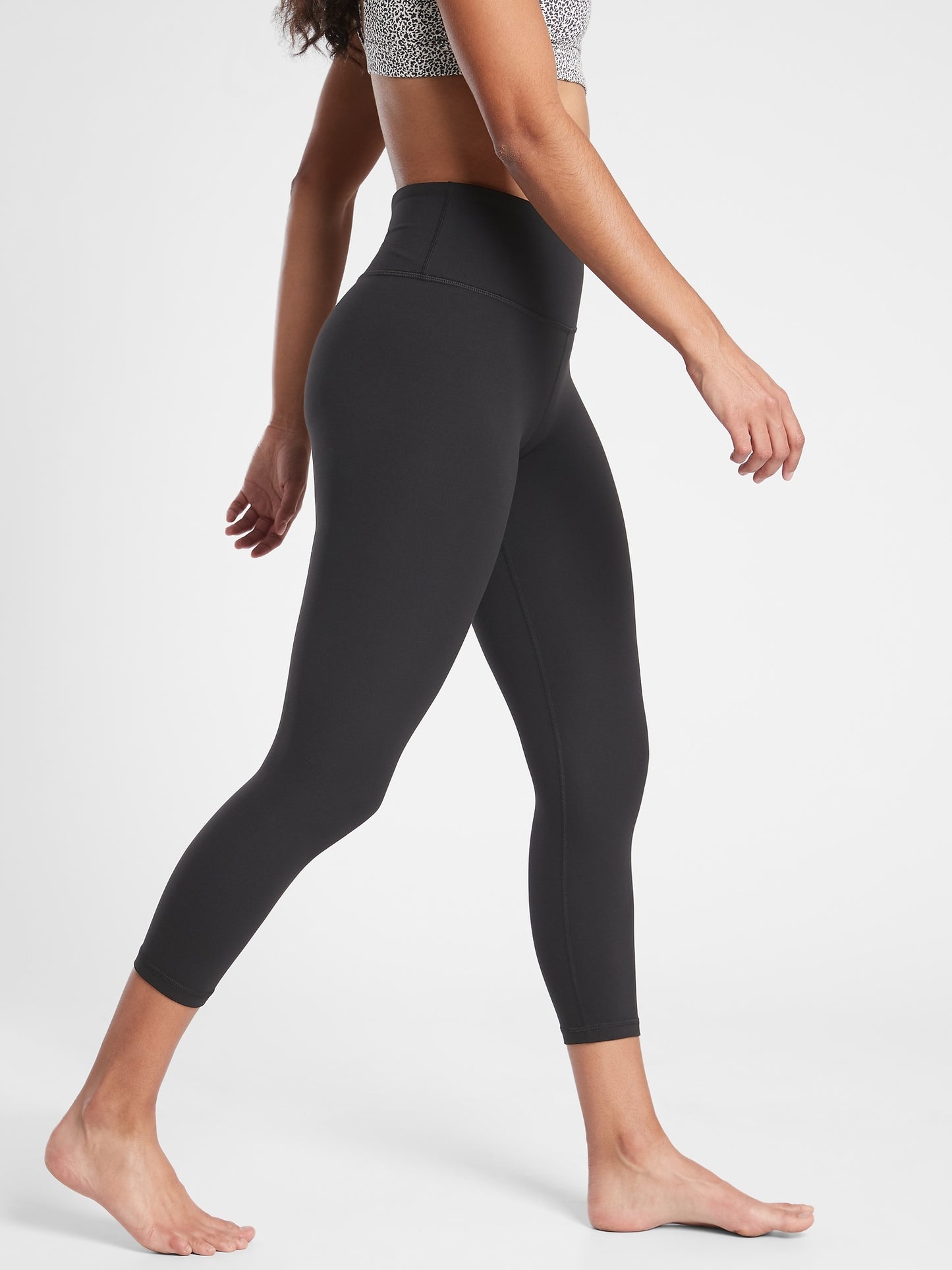 ATHLETA Ultra High Rise Elation Capri A10