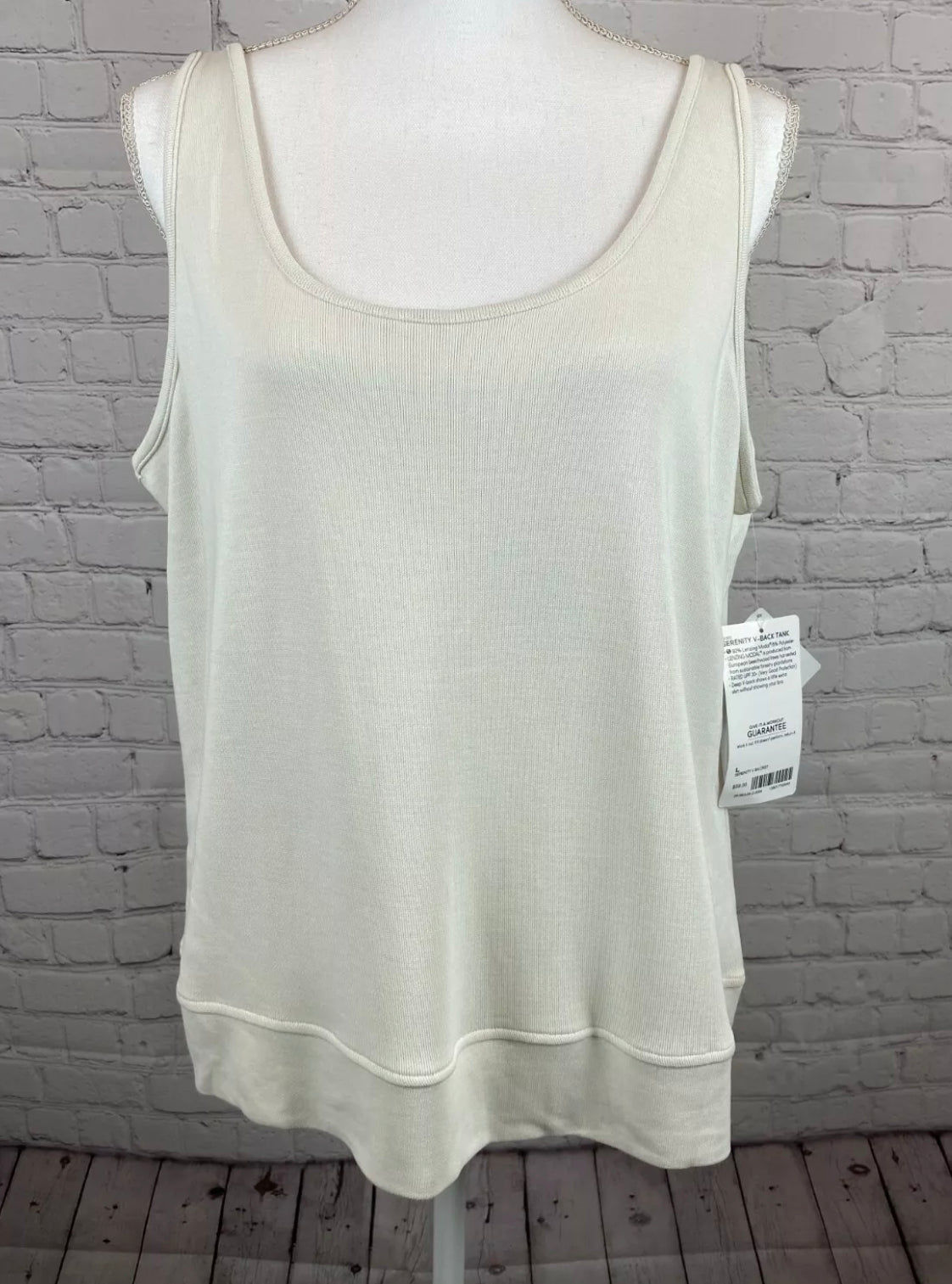 ATHLETA Serenity V-Back Tank, Fogg Gray Medium NEW! A3