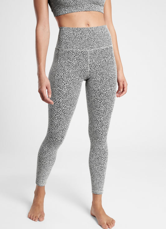 ATHLETA Salutation Stash Pocket 7/8 Textured Tight (NEW) Large