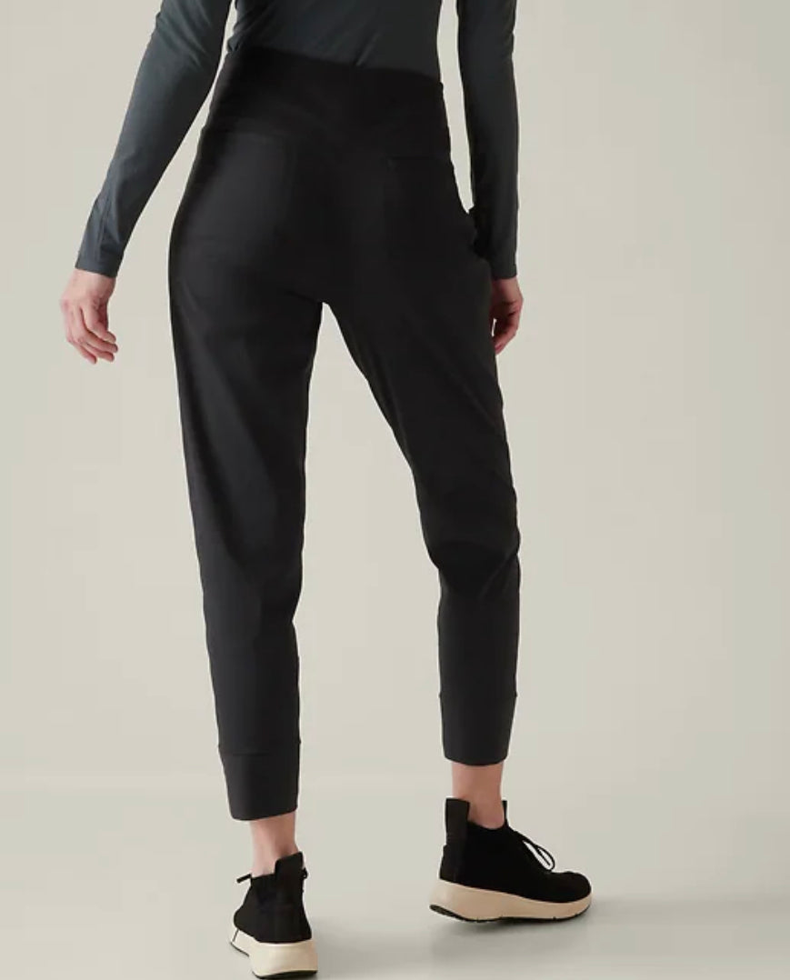 ATHLETA Trekkie North Jogger (NEW)