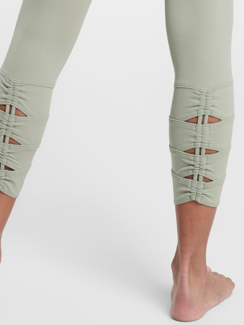 ATHLETA Salutation Stash Pocket II Cinch 7/8 Tight (NEW) XS