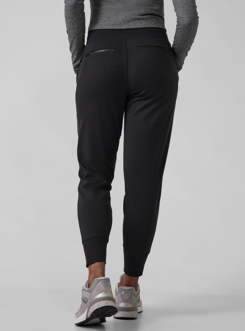 ATHLETA Venice Mid Rise Jogger, Black, A6
