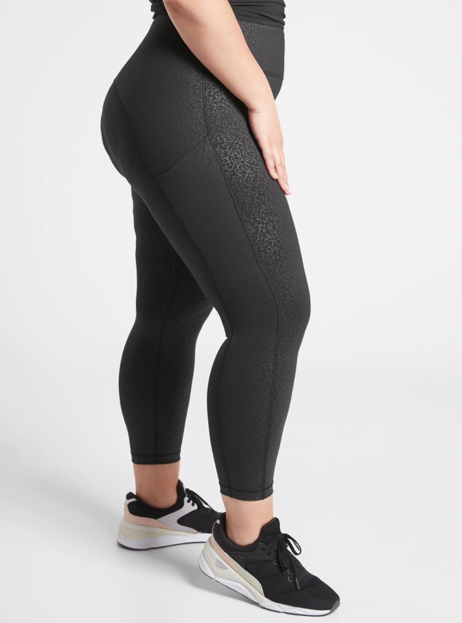 ATHLETA Ultimate Stash Pocket Embossed 7/8 Tight, Black Medium Petite A8