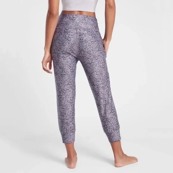 ATHLETA Salutation Printed Crop Jogger, Leopard Print Violet (NEW) Small A8