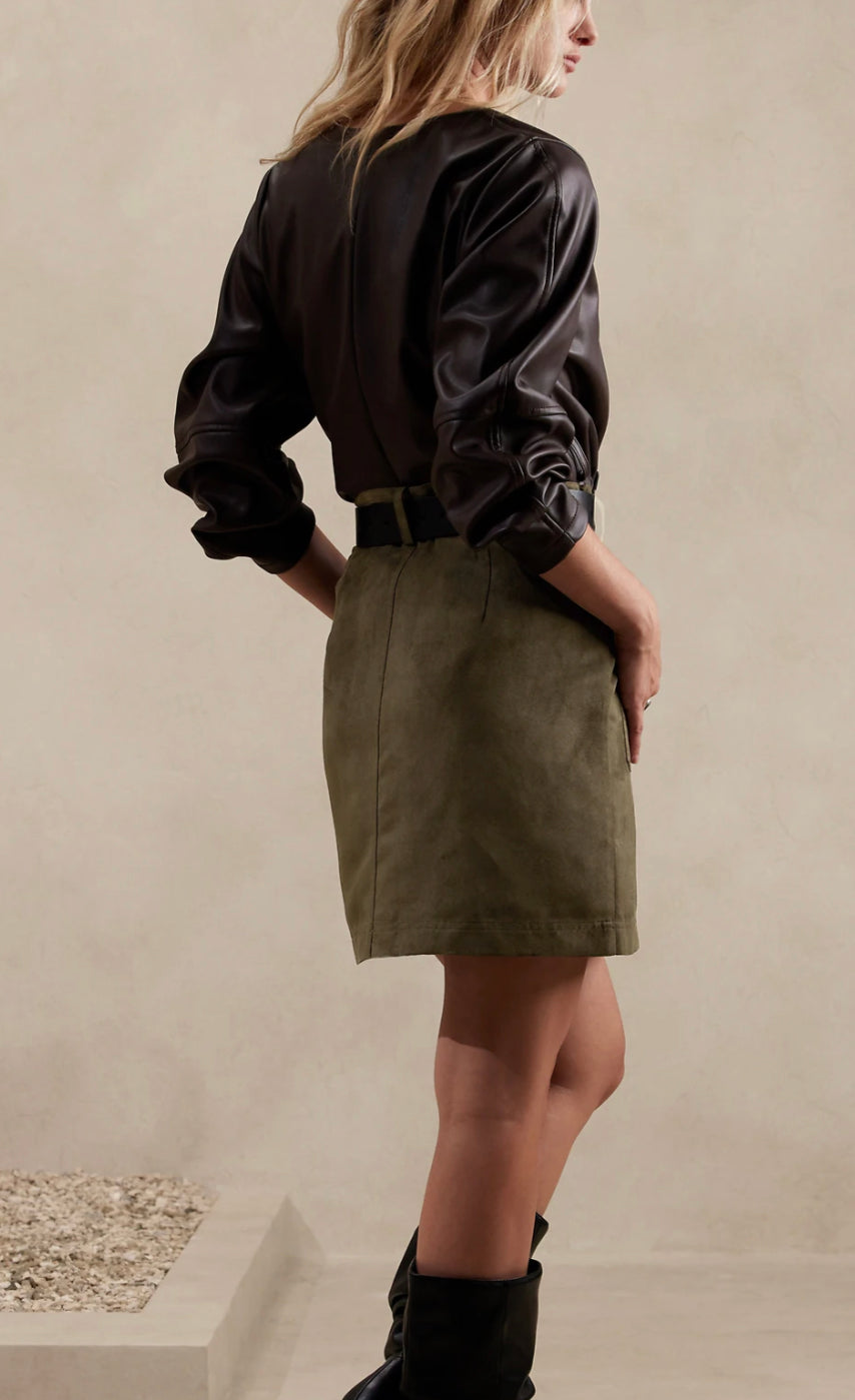 BANANA REPUBLIC Vegan Sued Mini Skirt