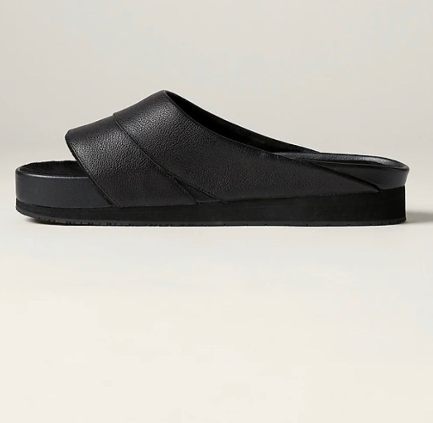 ATHLETA Saysh Slides â Activejoyboutique