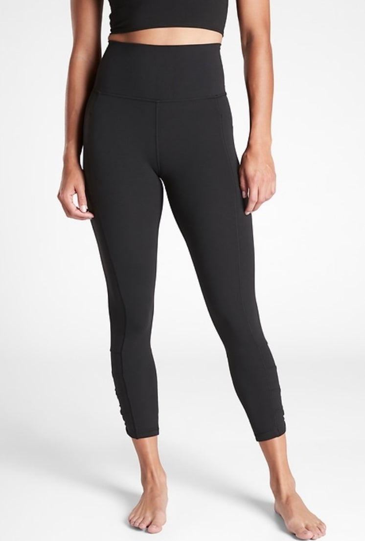 ATHLETA Salutation Stash Pocket II Cinch 7/8