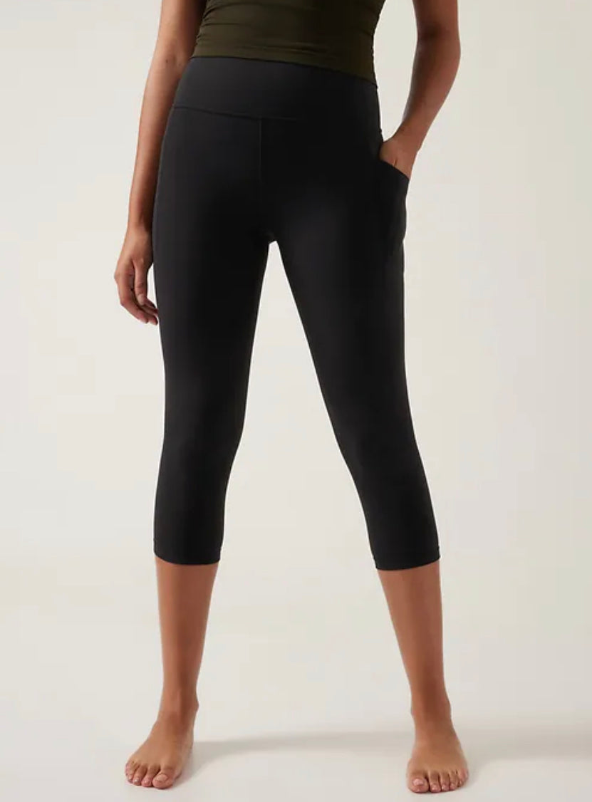 ATHLETA Salutation Stash Capri